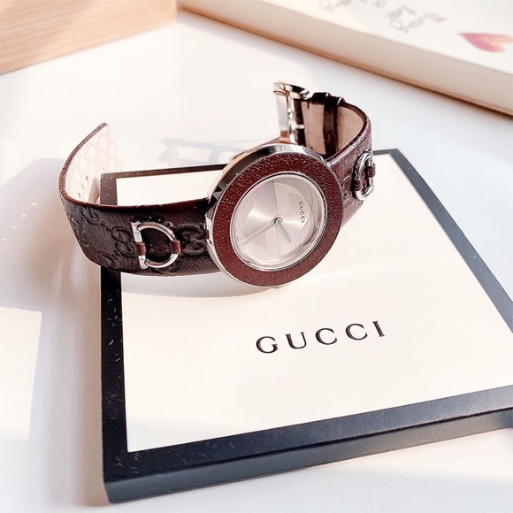 Gucci Women Watch - Picture 3 of 4